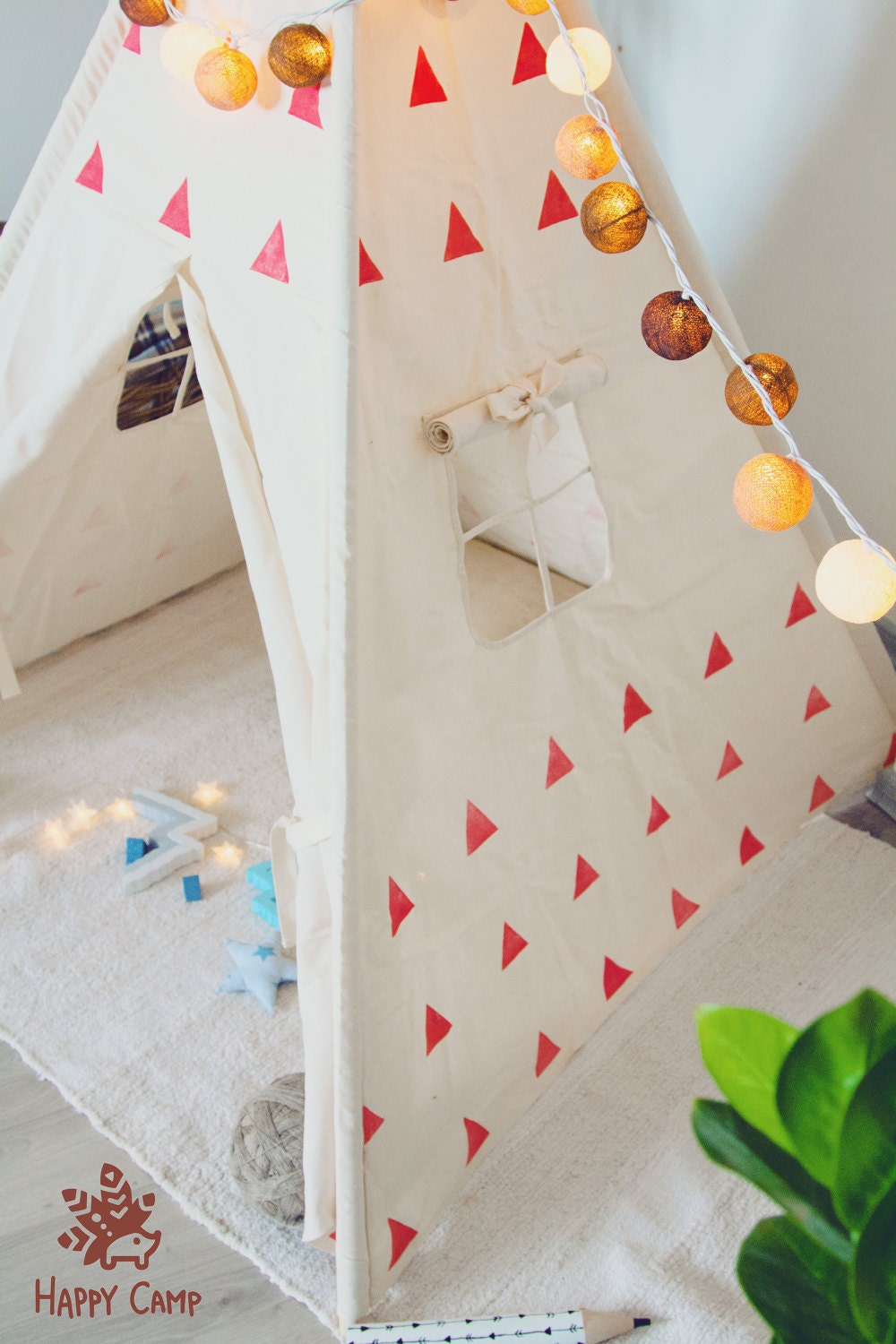 RED canvas Tipi, Tent, Tipi, Play tent, Play house, Wigwam, Vig vam, Tent for kids, Kids Teepee, Kids Tent, Teepee tent, Hand printed