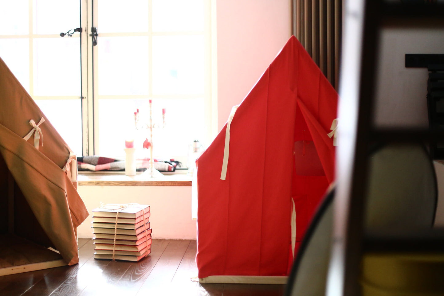 Indoor Playhouse for Little Girl - Red canvas tipi tent with wooden frame and soft warm mat, is good gift for 5 year old, Christmas presents