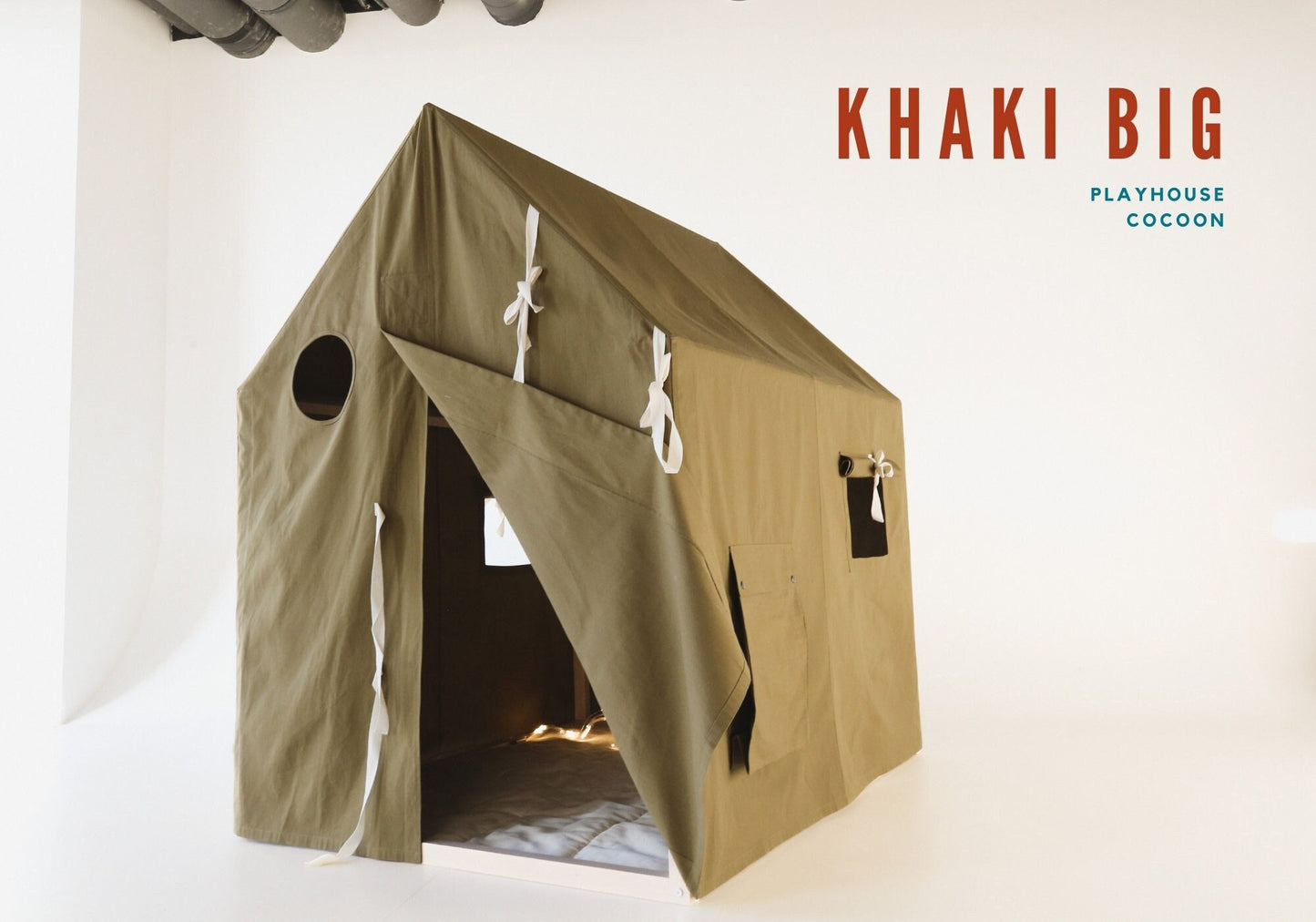 Big Khaki playhouse, playhouse with windows, milk mat