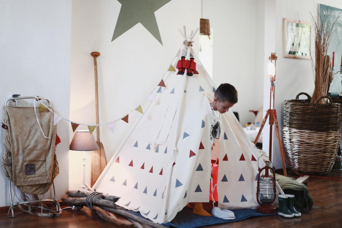 Tipi for playing
